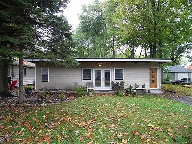 8110 E Wade Ln photo 1