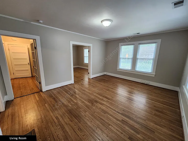 3015 Clark St — Photo 6