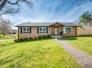1624 Woodridge Dr, Johnson City, TN 37604