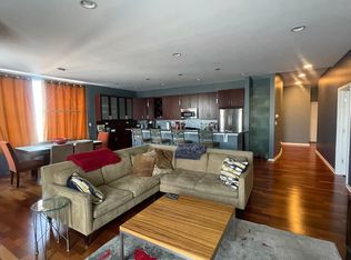 1825 N Winnebago Ave APT 401, Chicago, IL 60647