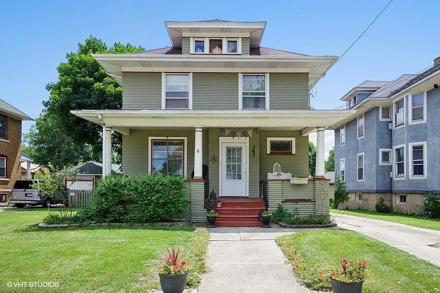 367 Walnut Ave photo 1