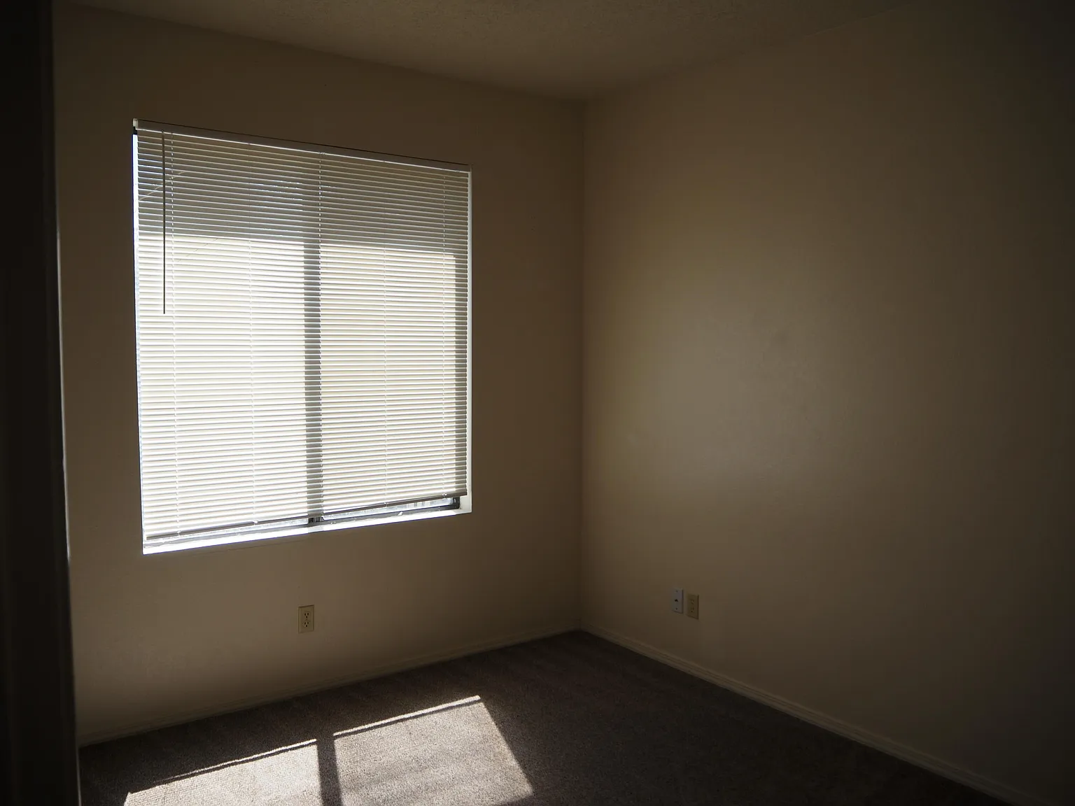 3 bed, 2.0 bath, 1150 sqft, $1,500 — Photo 2
