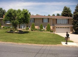 607 E 10th St, Northampton, PA