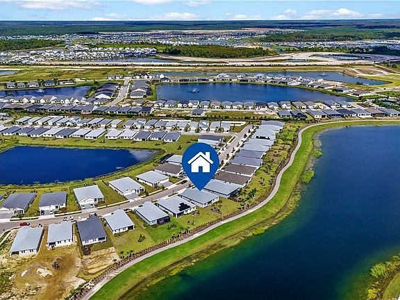 5th image of 44513 Frontier Dr
