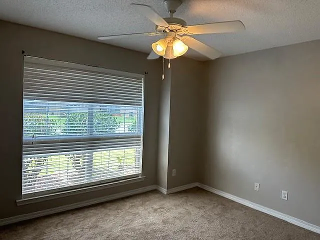 2719 Rosebud Dr — Photo 12