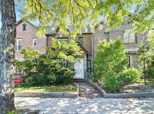 7265 Yellowstone Blvd, Forest Hills, NY 11375