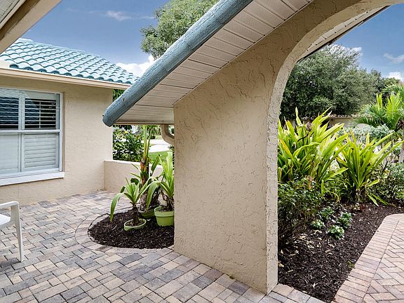 4th image of 27149 Edenbridge Ct