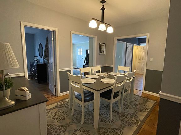 4th image of 34 Cross Ave #1