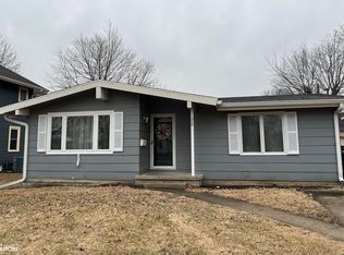 210 E Cass St, Osceola, IA 50213