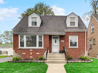 9948 S Trumbull Ave, Evergreen Park, IL 60805