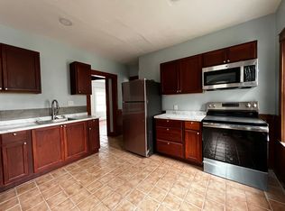 37 Bexley Rd FLOOR 2, Roslindale, MA 02131
