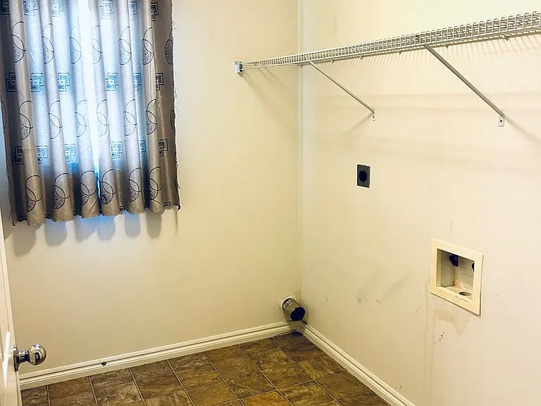 49 Fuller Cir — Photo 10