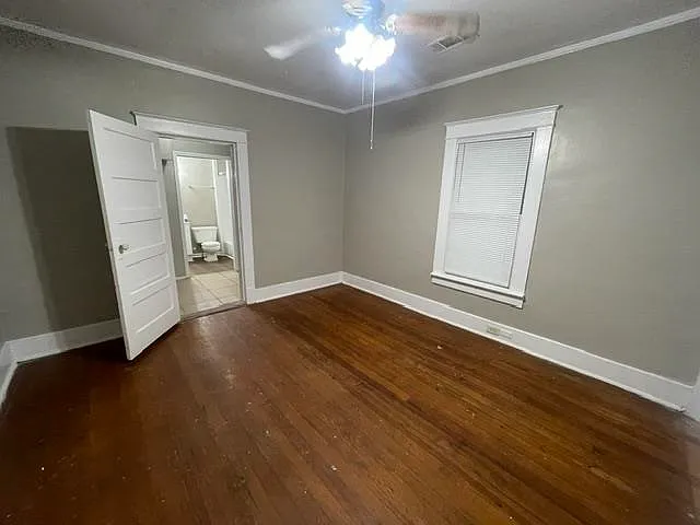 3652 Faxon Ave — Photo 7