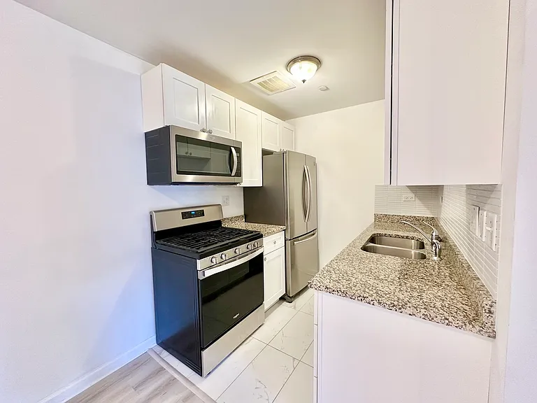 820 McIntosh Ct #106 — Photo 7