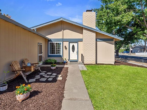 2nd image of 260 Arbor Valley Pl