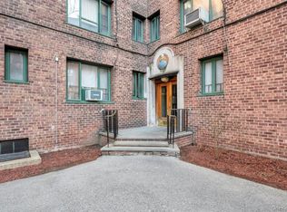 1690 Metropolitan Avenue #1E, Bronx, NY 10462