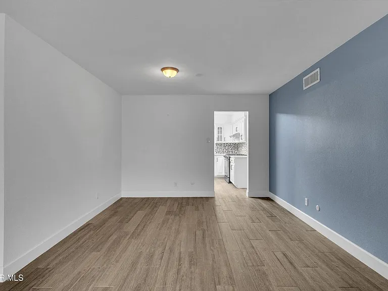 19004 Bremerton Dr — Photo 27