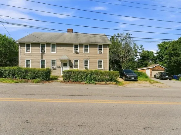 21 Church St, West Warwick, RI 02893