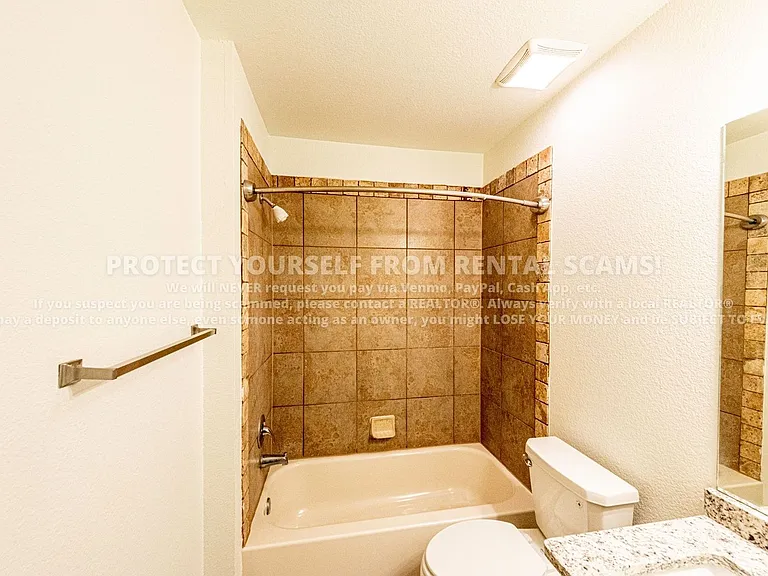 766 W Breeze Cv — Photo 10