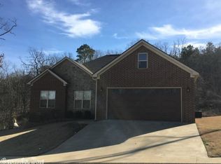 4 Valley View Dr, Batesville, AR 72501
