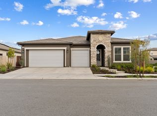 1749 N Carson Ave, Clovis, CA