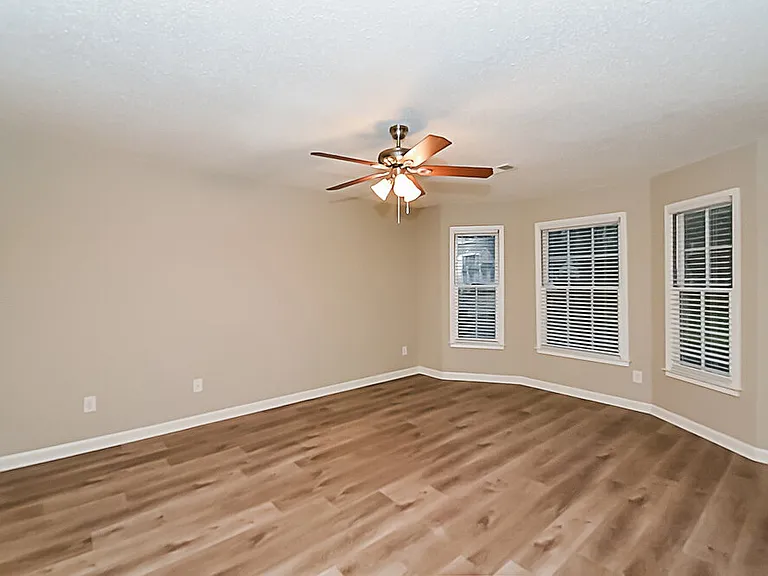 2466 Zachary Woods Dr NW — Photo 9