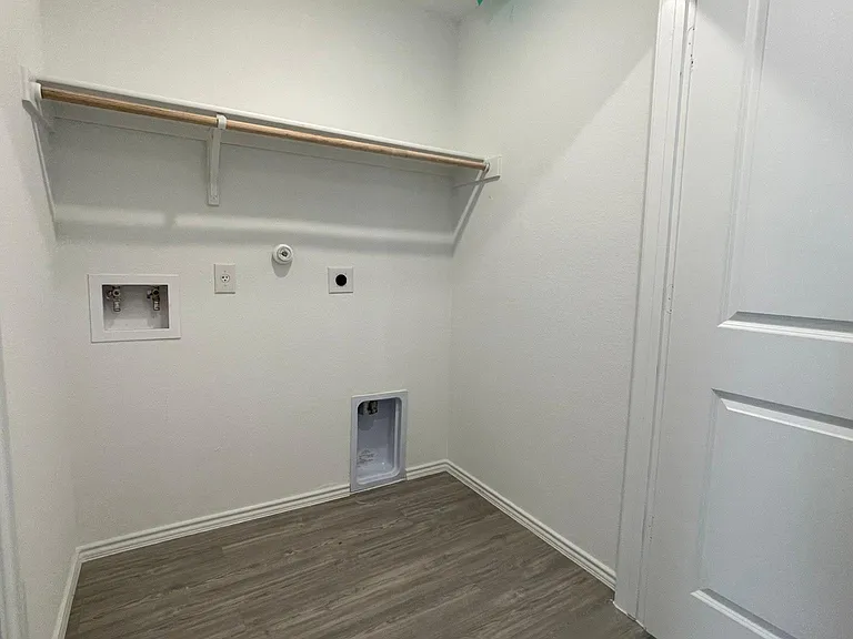 4506 Zoe Pass — Photo 21