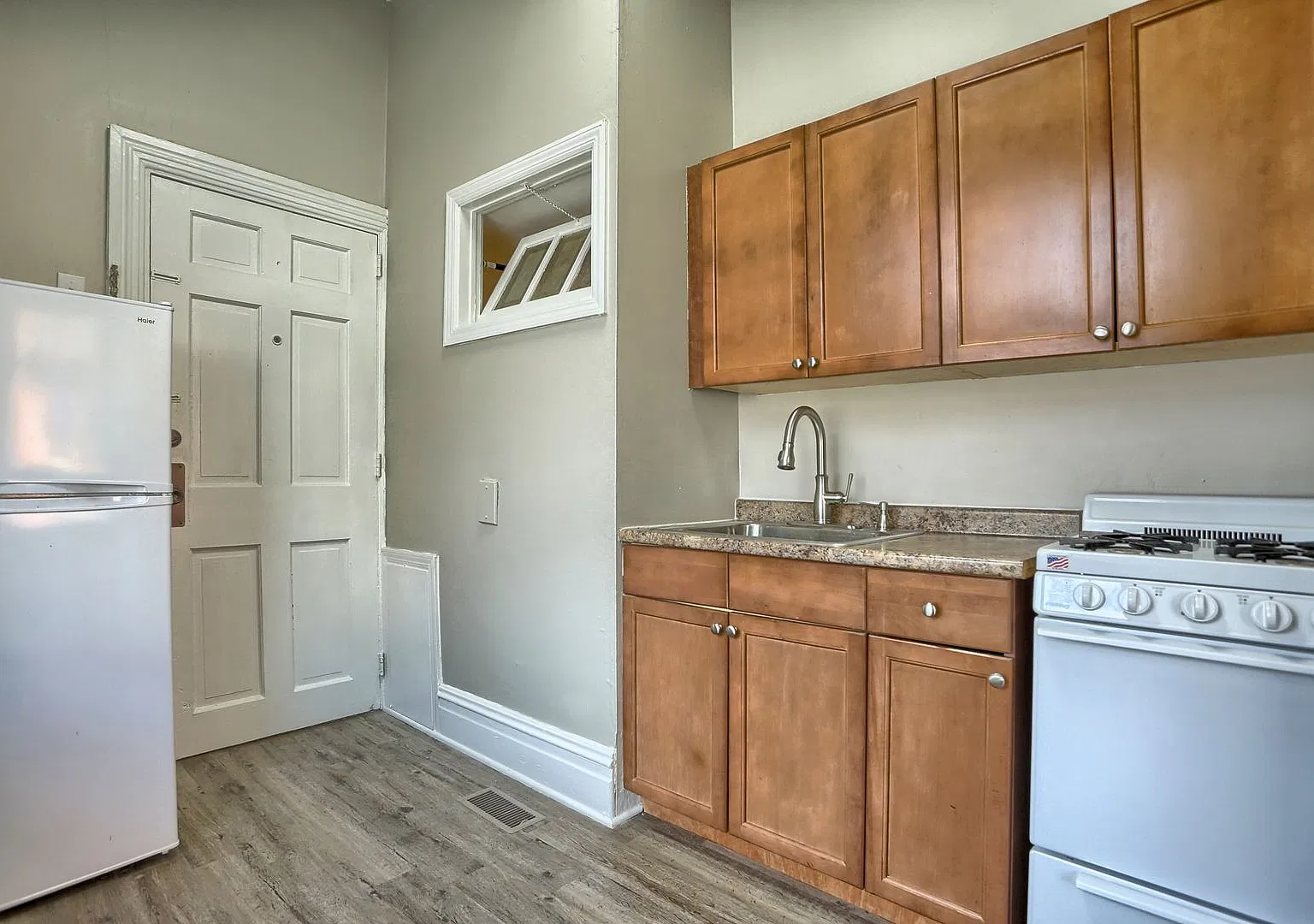 102 S Hanover St — Photo 3