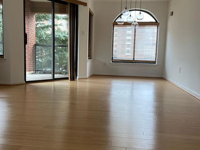 1029 N Stuart St #317 — Photo 4