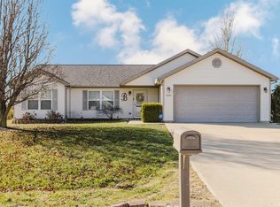 1505 Hawkeye Ct, Carterville, IL