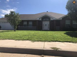 1805 Tiffani Ln, Clovis, NM 88101