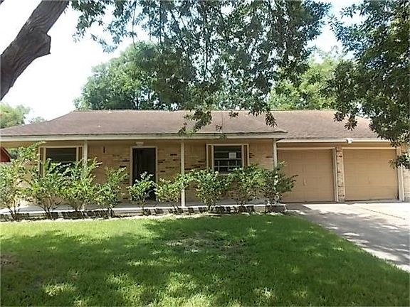 3rd image of 2121 Williamsburg Ct S