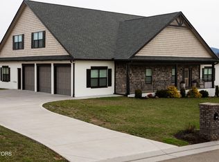 3402 Old Plantation Way, Maryville, TN 37804