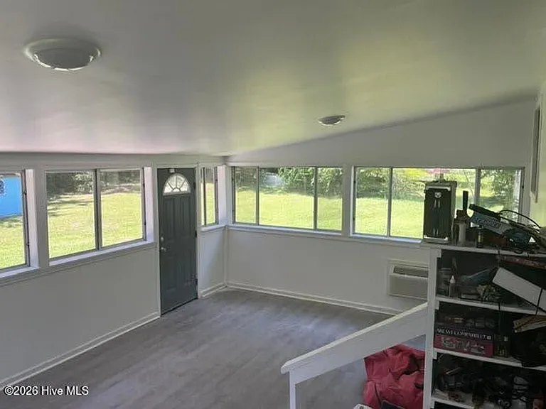 1312 Wolf Swamp Rd — Photo 15