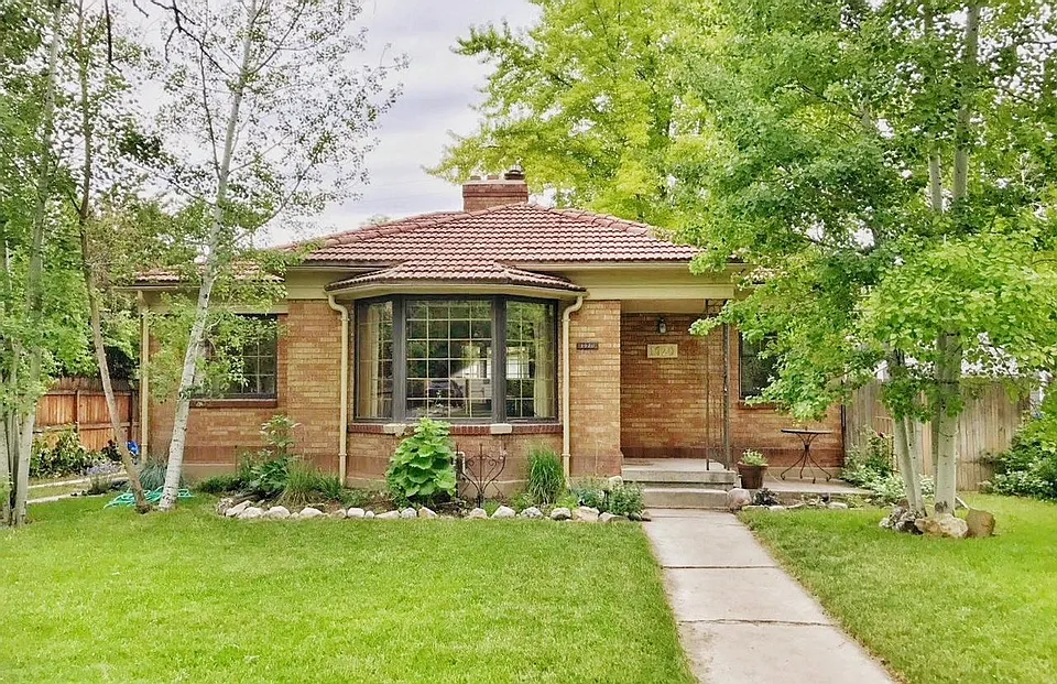 1920 S Imperial St
