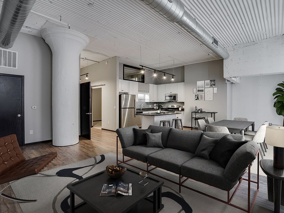 Irvine - 1 Bed / 1 Bath - 1,030 Sq.Ft.