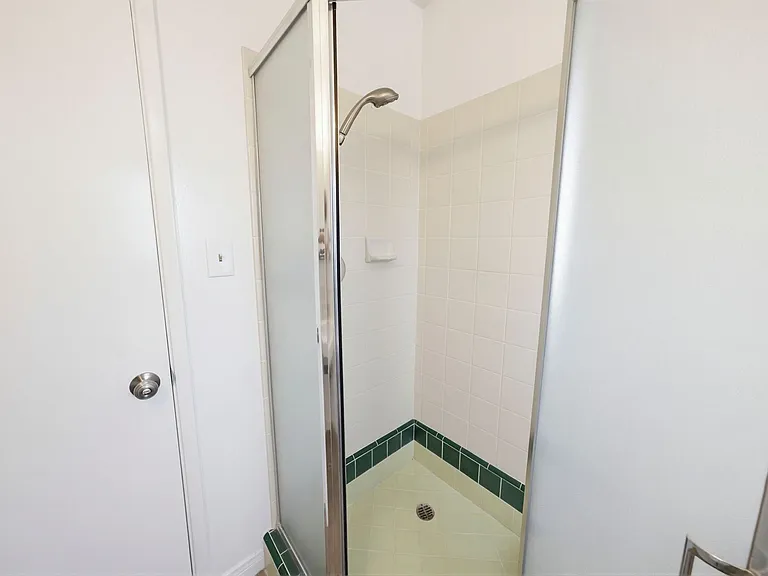 69 Glendora Ave — Photo 10