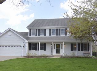 912 Pember Cir, Dundee, IL 60118