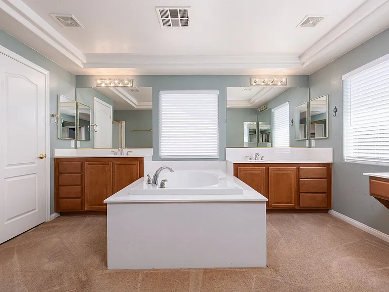 3078 Lenoir St — Photo 38