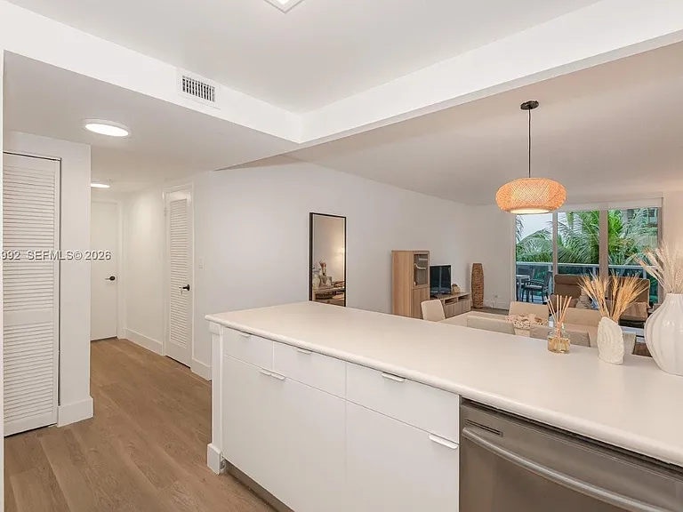 2301 Collins Ave #333 — Photo 17