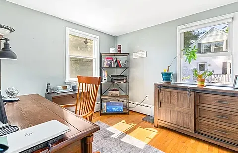 210 Summit St — Photo 16