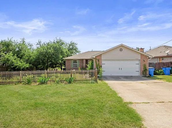 7710 Diamond Trl, Lago Vista, TX 78645