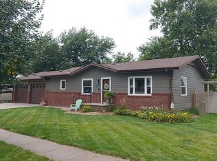 230 S 12th St, Geneva, NE 68361