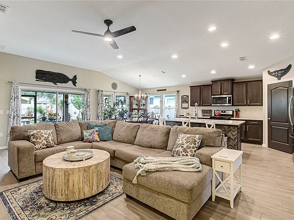 2nd image of 82926 Thompson Ln