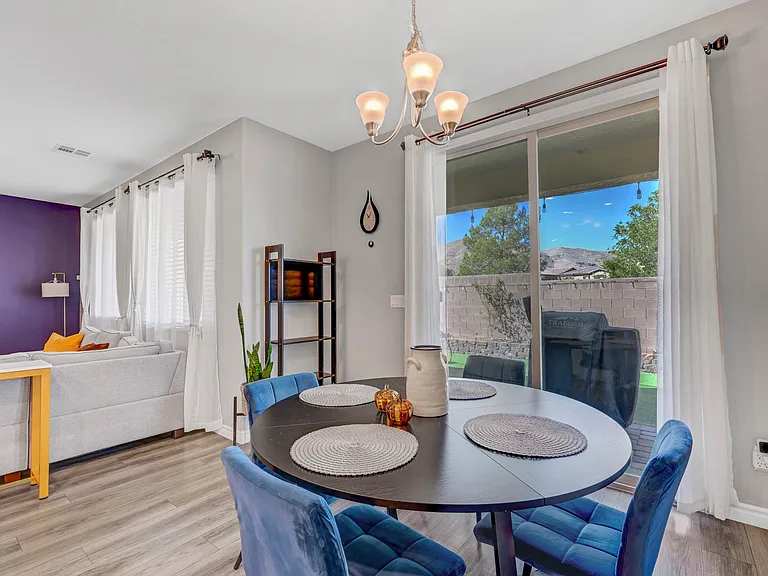 12321 Silvana St — Photo 42