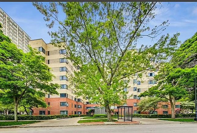 1st image of 5060 N Marine Dr #1A
