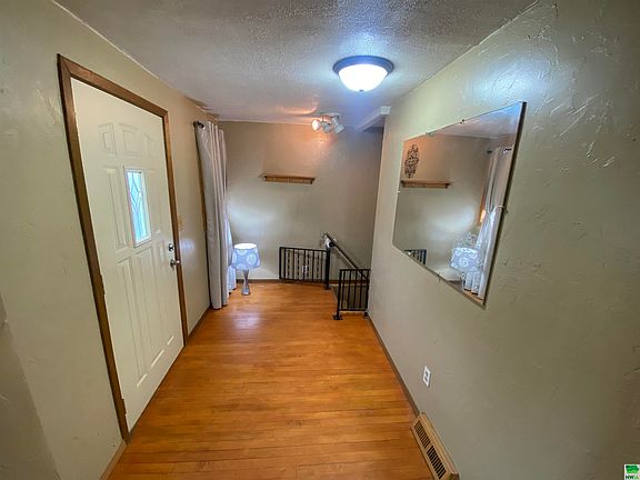 3rd image of 806 S Glass St