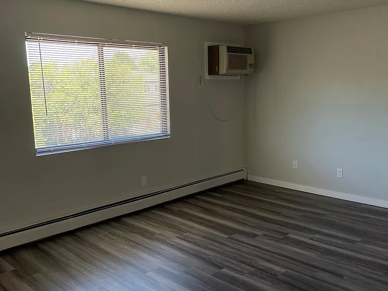 650 S Johnson St #11 — Photo 5