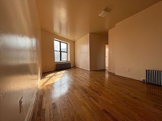 1st image of 1610 Eastern Pkwy #4