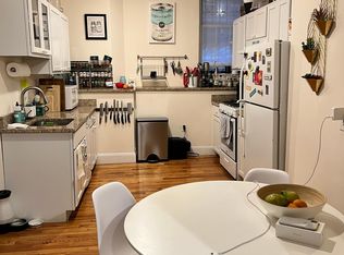 112 Pinckney St APT 3, Boston, MA 02114